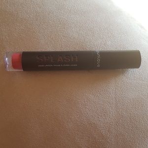 Younique MOODSTRUCK Splurge liquid lipstick